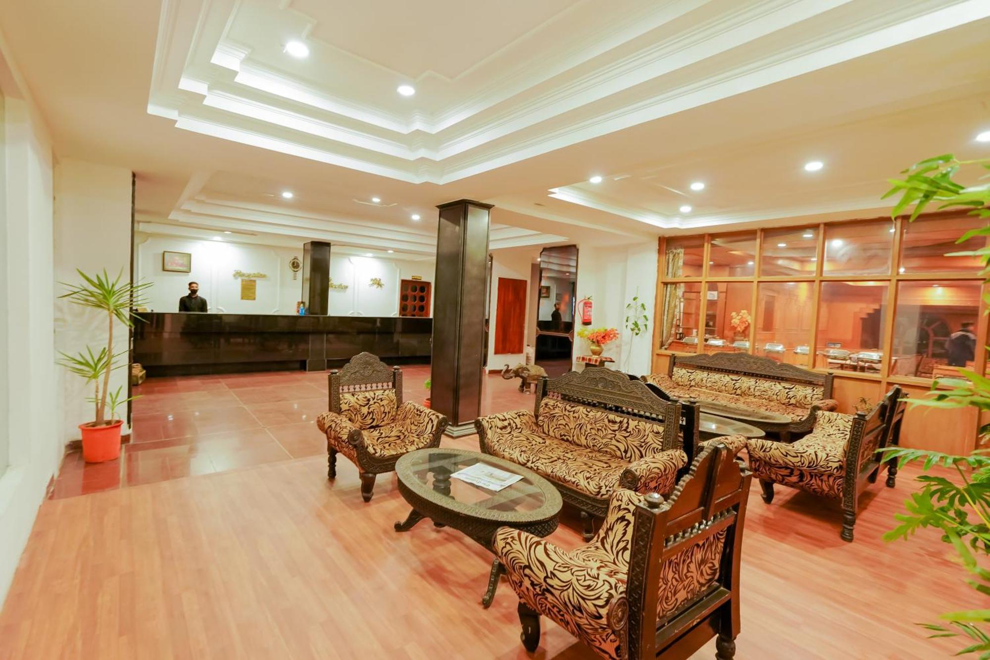 Grand Him Queen Ac Centralized Dharamshala Exterior foto