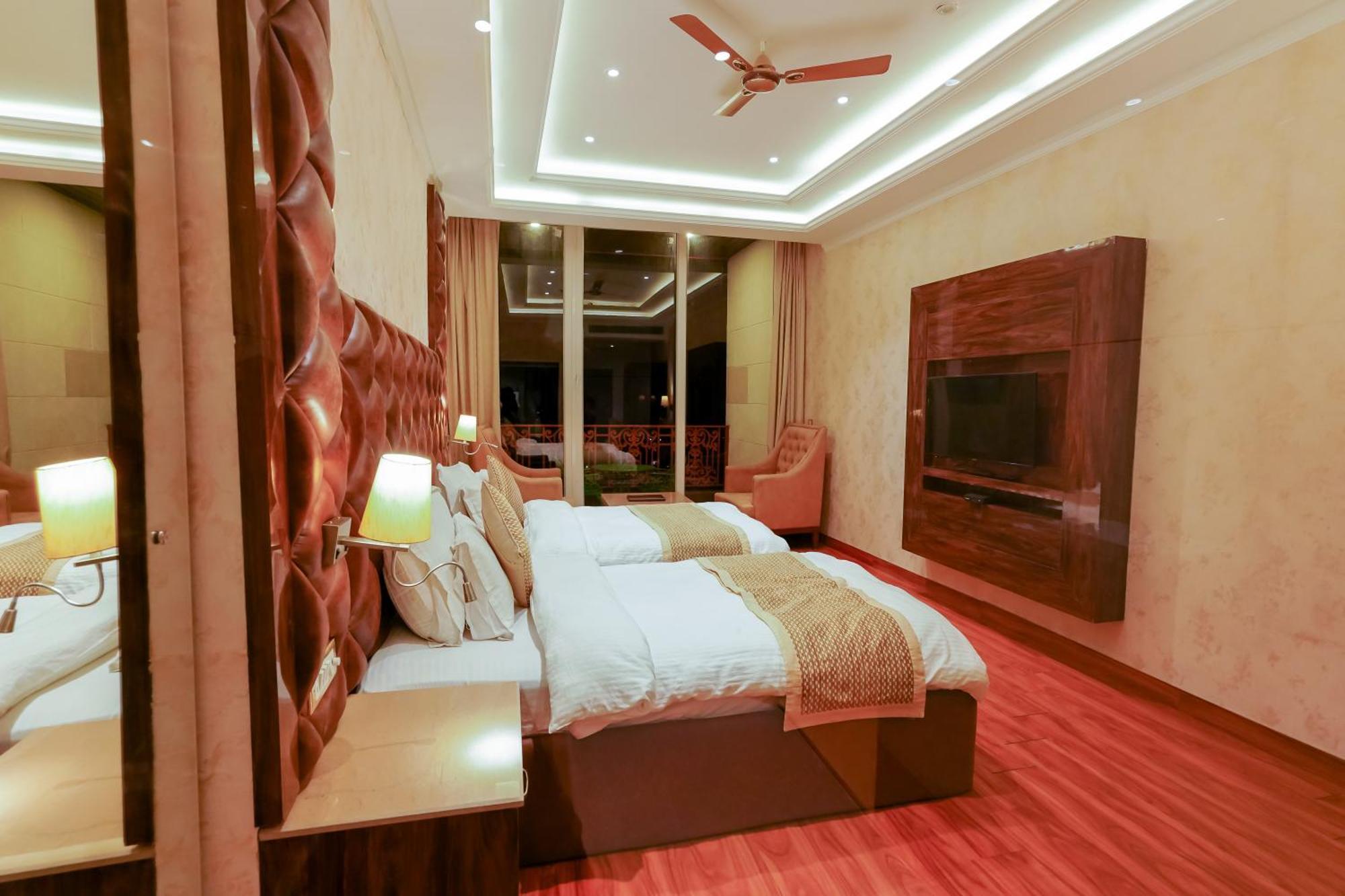 Grand Him Queen Ac Centralized Dharamshala Exterior foto