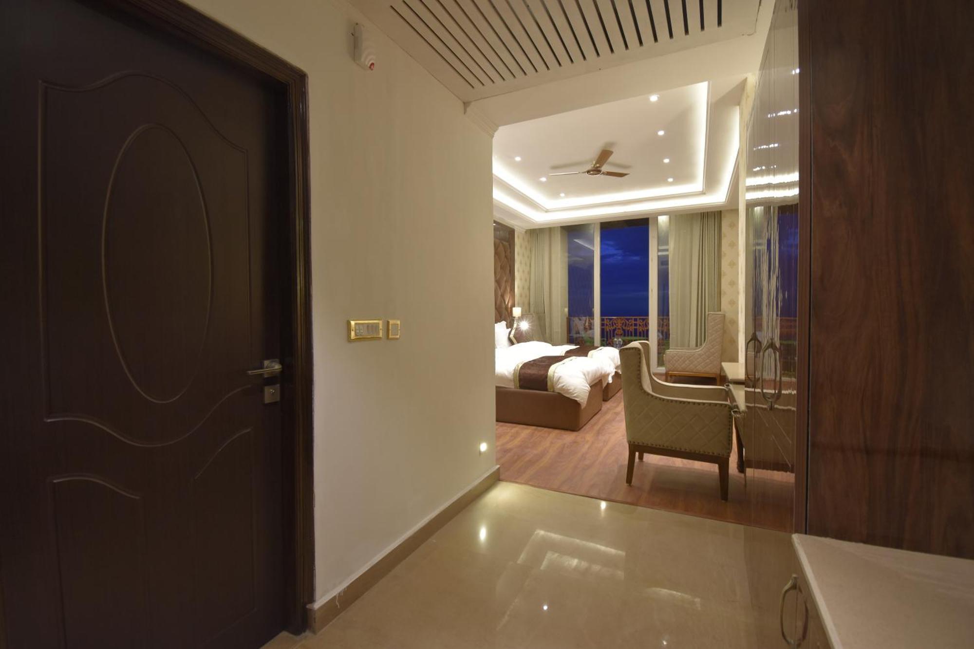 Grand Him Queen Ac Centralized Dharamshala Exterior foto
